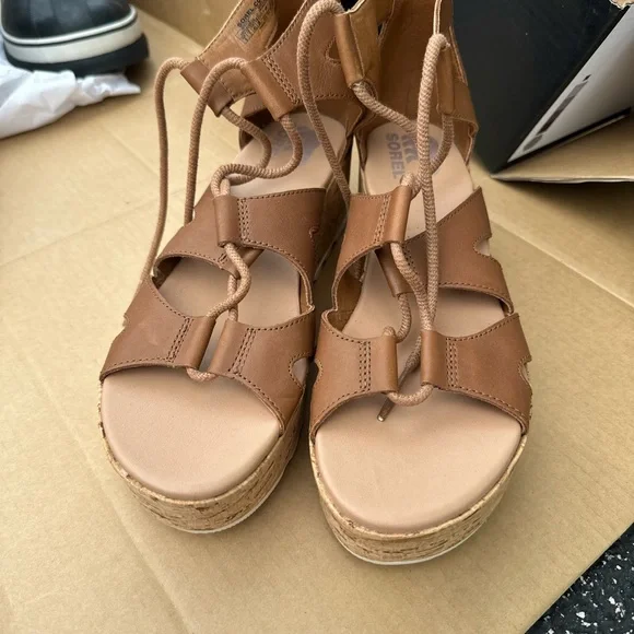 NWOB Sorel lace up sandal. Super cute! - Picture 6 of 6